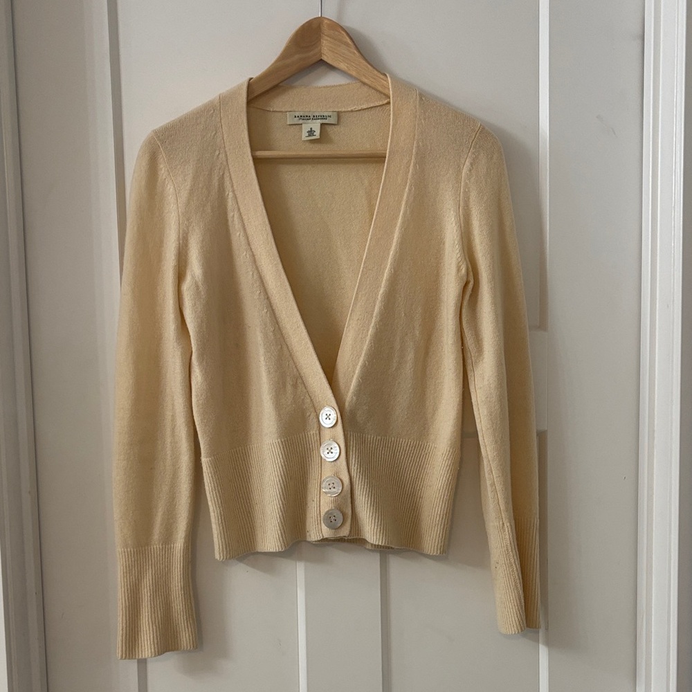 Banana republic Italian Classic Cashmere V-Neck Cardigan Sweater - Cream